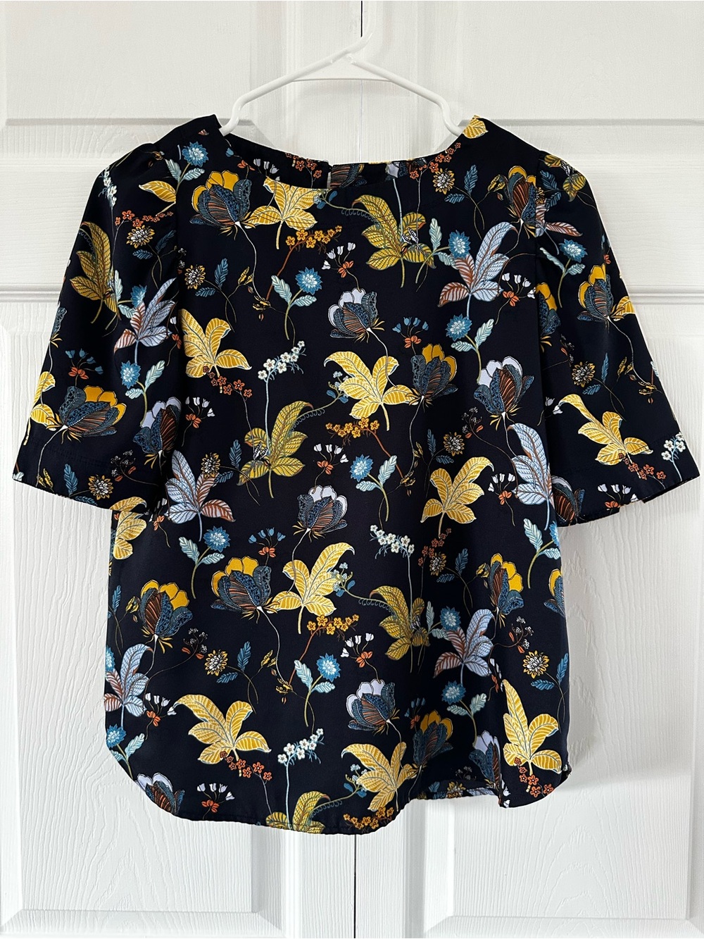 LOFT Navy Floral Short Sleeve Blouse with Yellow & Blue Accents XSP